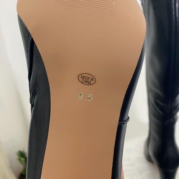 NEW 90s Style Black Faux Leather Smooth Pointy Knee High Heel Boots US 9.5 - Picture 8 of 8